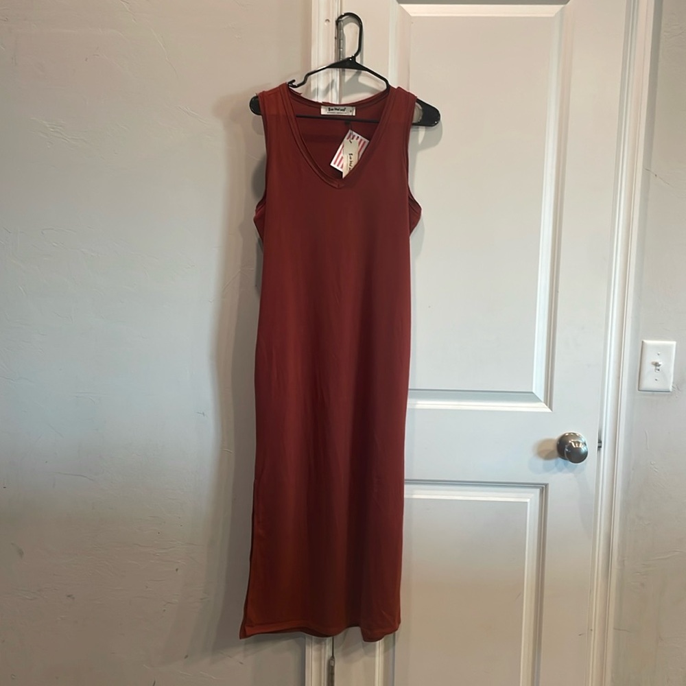 Sleeveless knit dress